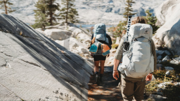 Read more about the article The Benefits of Choosing Lightweight Outdoor Bags for Camping and Hiking